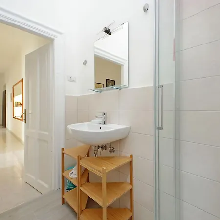 Appartement New Comfortable 2 Bedroom Della Vittoria By Halldis