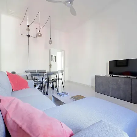 Appartement New Comfortable 2 Bedroom Della Vittoria By Halldis