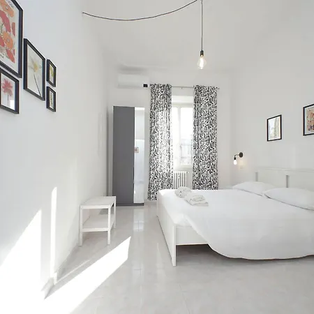 New Comfortable 2 Bedroom Della Vittoria By Halldis アパート *